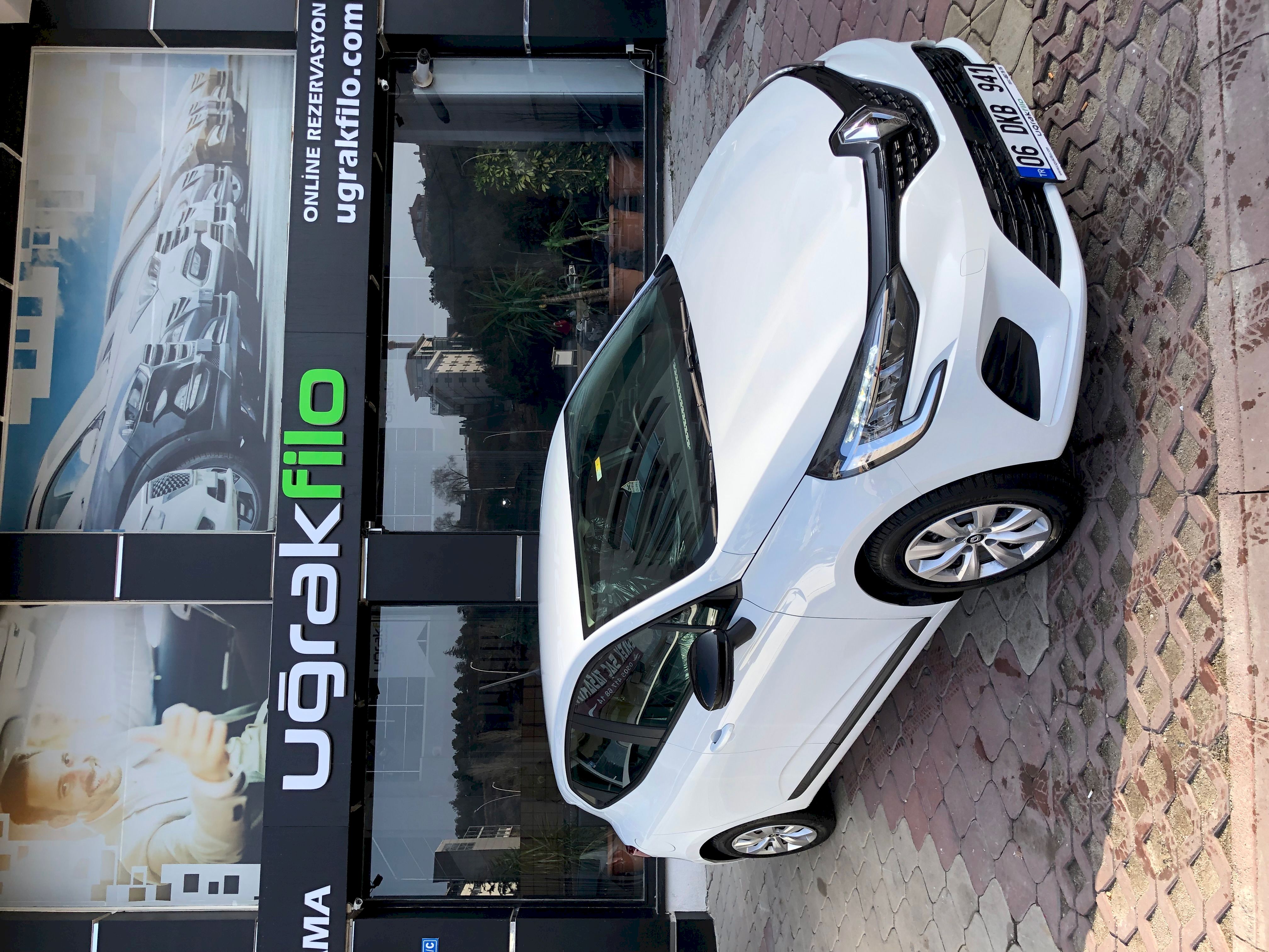 RENAULT CLIO 5 BENZİNLİ OTOMATİK - ANKARA ARAÇ KİRALAMA